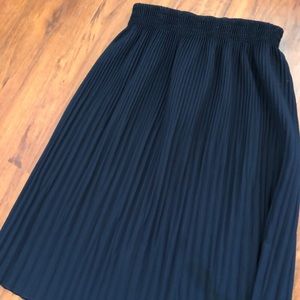Zara basic collection pleated Midi skirt
